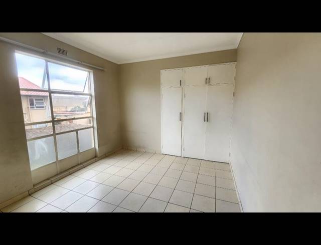 2 BEDROOM TOWNHOUSE FOR SALE IN BRACKENHURST